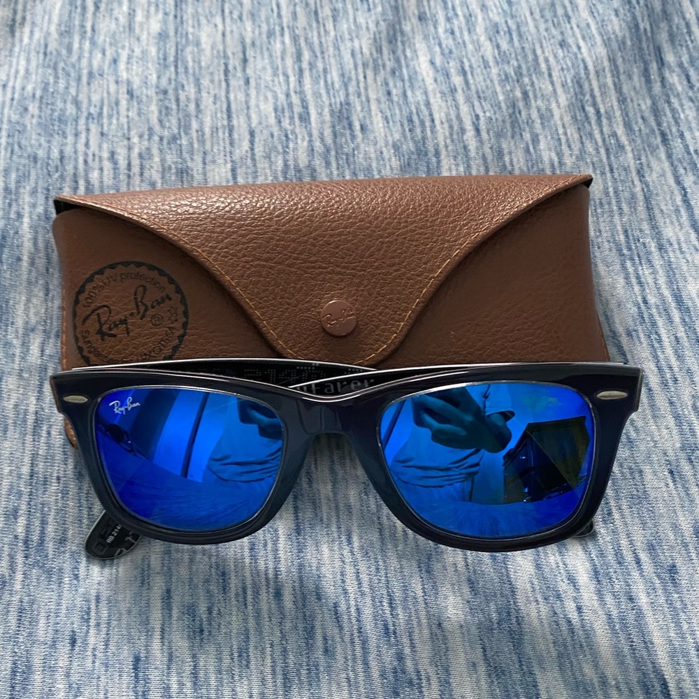 Men’s Limited addition Rayban Wayfarers!